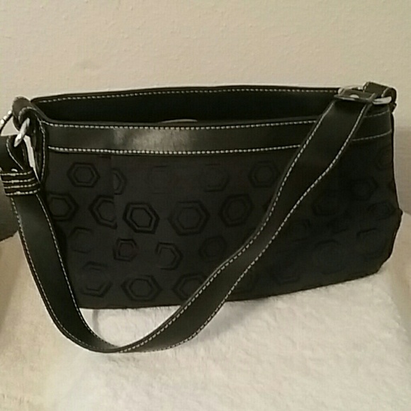 First Issue A Liz Claiborne Co. Handbag - Picture 2 of 8